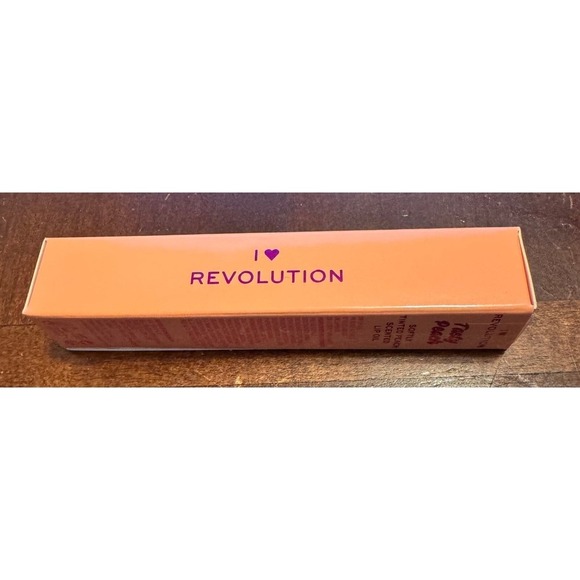 Sweet Peach lip oil, I love‎ revolution .20 fl oz. - Picture 3 of 5